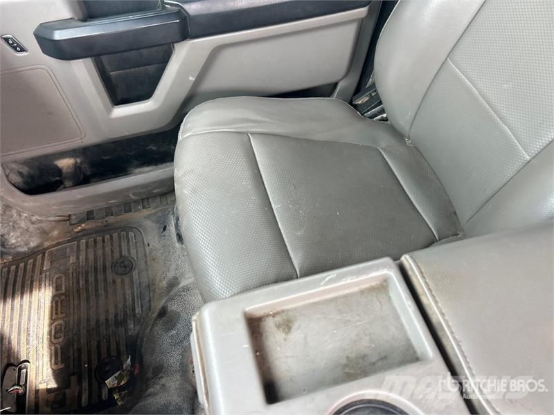 Ford F-250 4x2 Crew Cab Pickup Citi