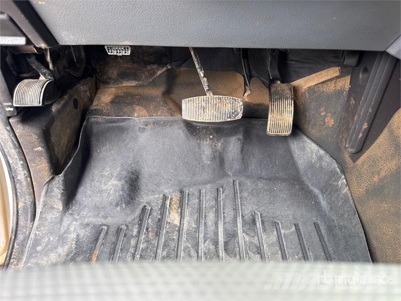 Ford F-250 4x2 Crew Cab Pickup 其他