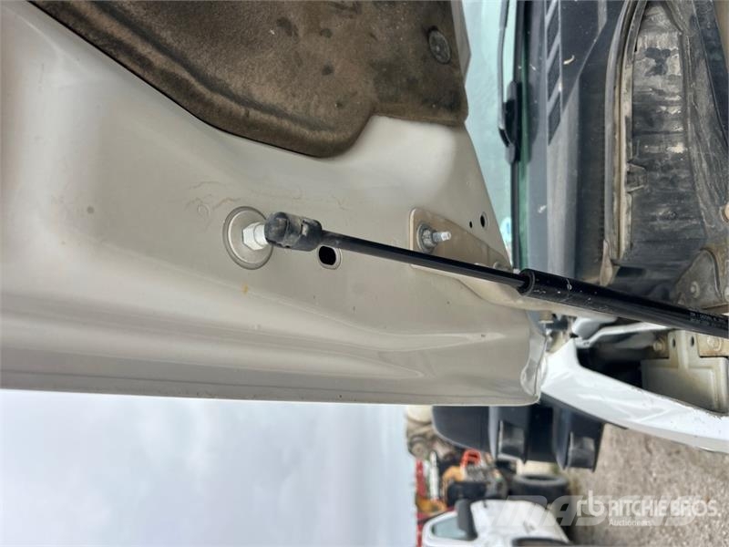 Ford F-250 4x2 Crew Cab Pickup Прочие фургоны