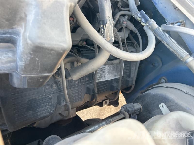 Ford F-250 4x2 Crew Cab Pickup Furgoni altro