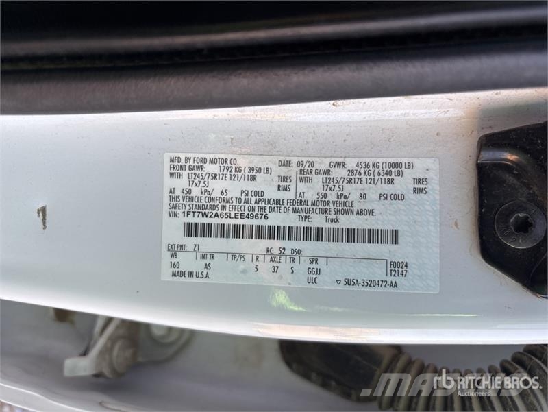 Ford F-250 4x2 Crew Cab Pickup Ostalo