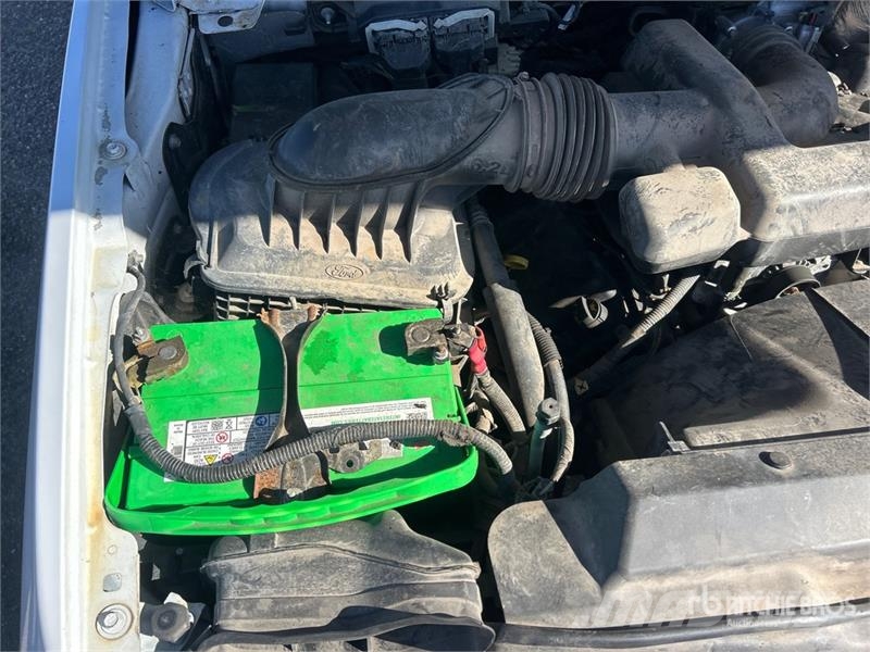 Ford F-250 4x2 Crew Cab Pickup Ostalo