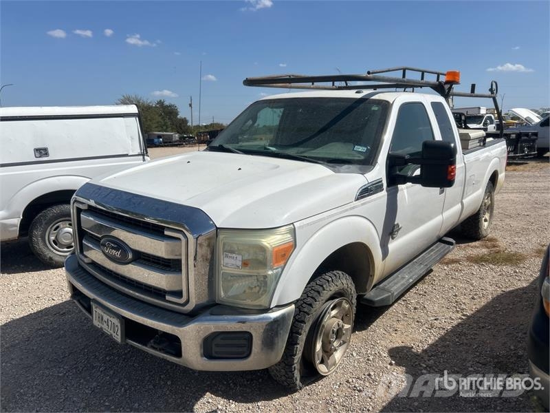 Ford F-250 4x2 Extended Cab Pickup 其他