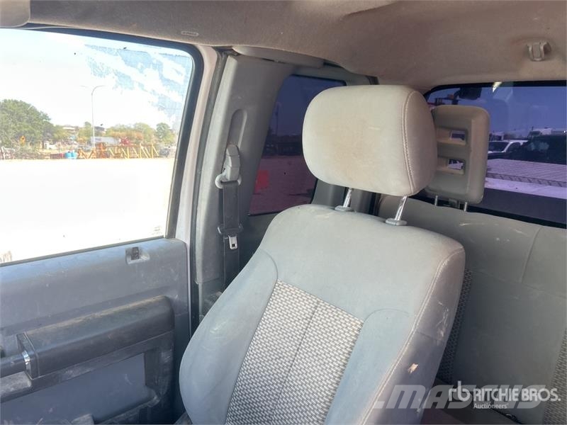 Ford F-250 4x2 Extended Cab Pickup 其他