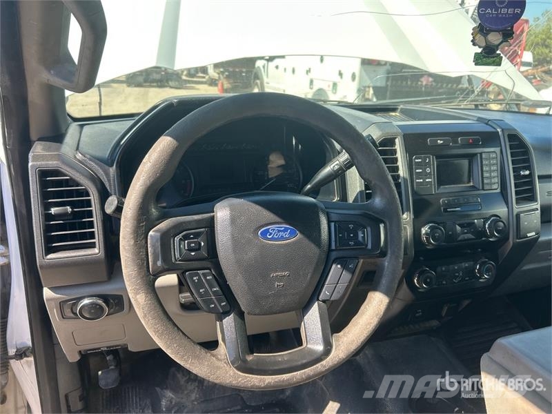 Ford F-250 4x2 Extended Cab Pickup 其他
