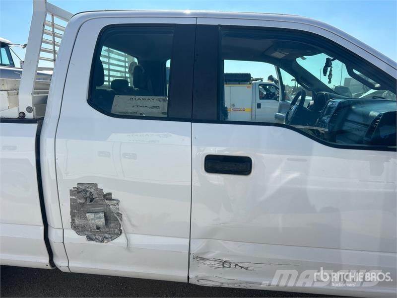 Ford F-250 4x2 Extended Cab Pickup 其他