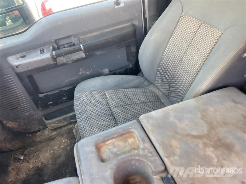 Ford F-250 4x2 Extended Cab Pickup 其他
