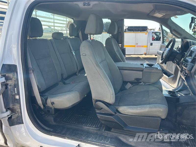 Ford F-250 4x2 Extended Cab Pickup 其他