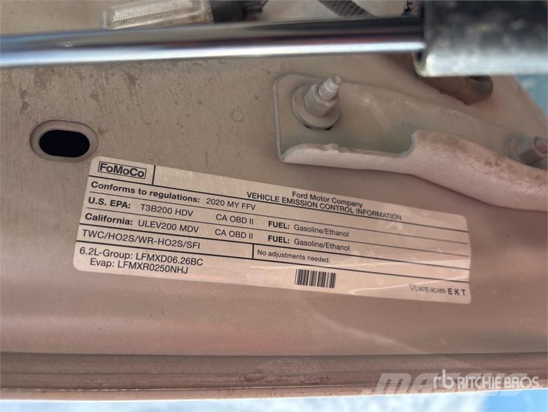 Ford F-250 4x2 Extended Cab Pickup (Inoperable) 其他