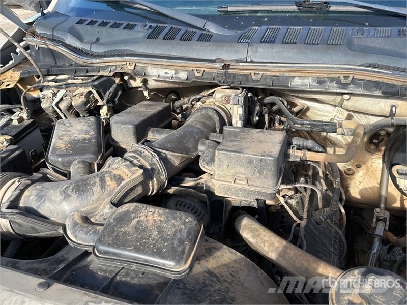 Ford F-250 4x2 Extended Cab Pickup Diger