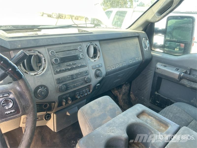 Ford F-250 4x2 Extended Cab Pickup 其他