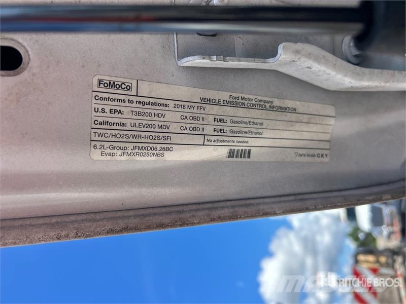 Ford F-250 4x2 Extended Cab Utility Truck Lava-autot