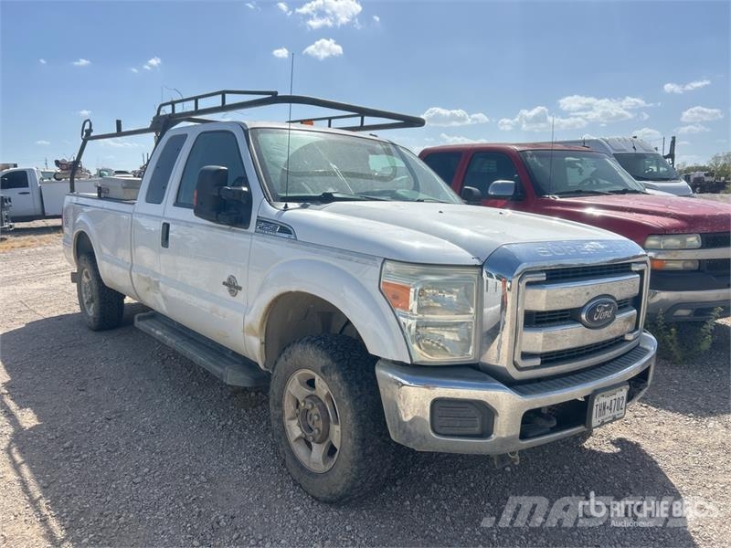 Ford F-250 4x2 Extended Cab Pickup 其他