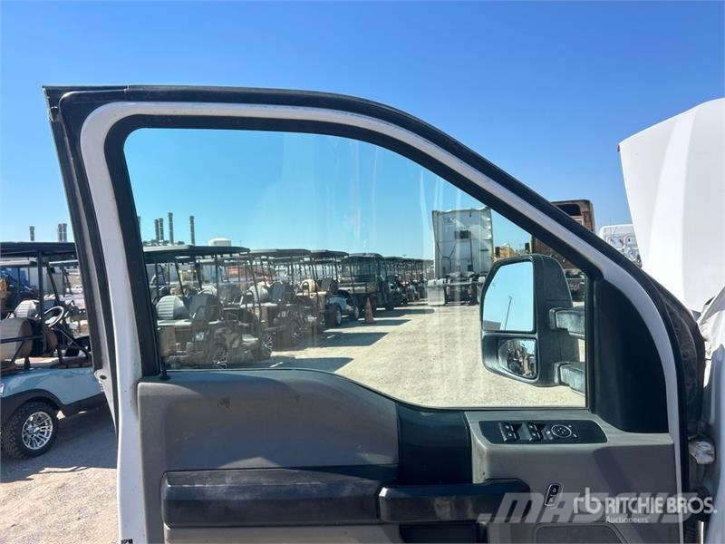 Ford F-250 4x2 Extended Cab Pickup 其他