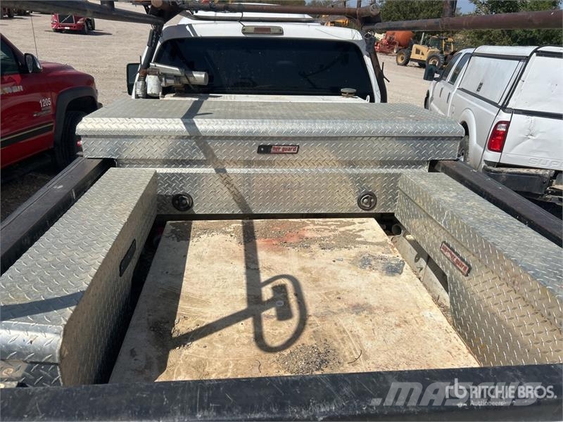 Ford F-250 4x2 Extended Cab Pickup 其他