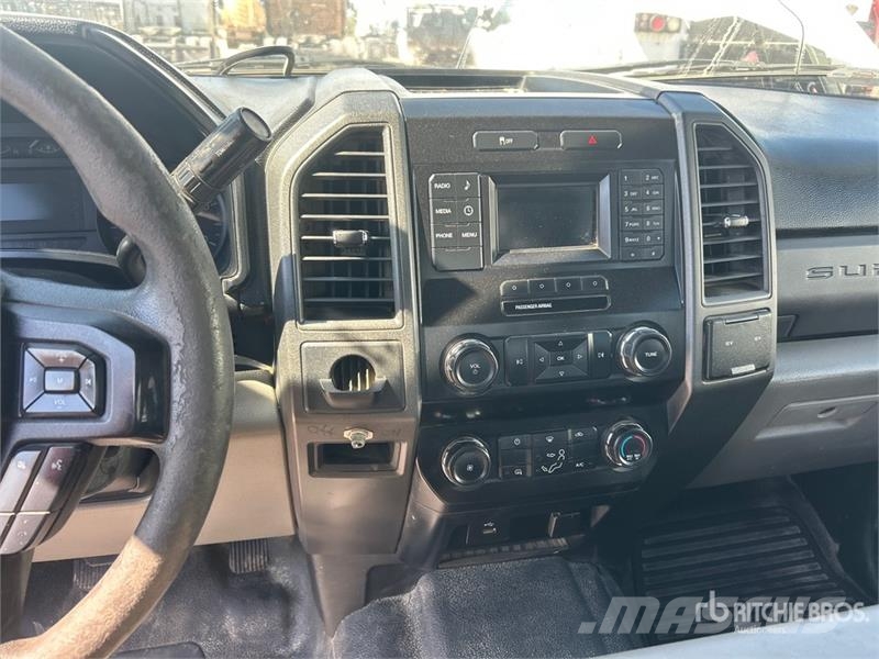 Ford F-250 4x2 Extended Cab Pickup 其他