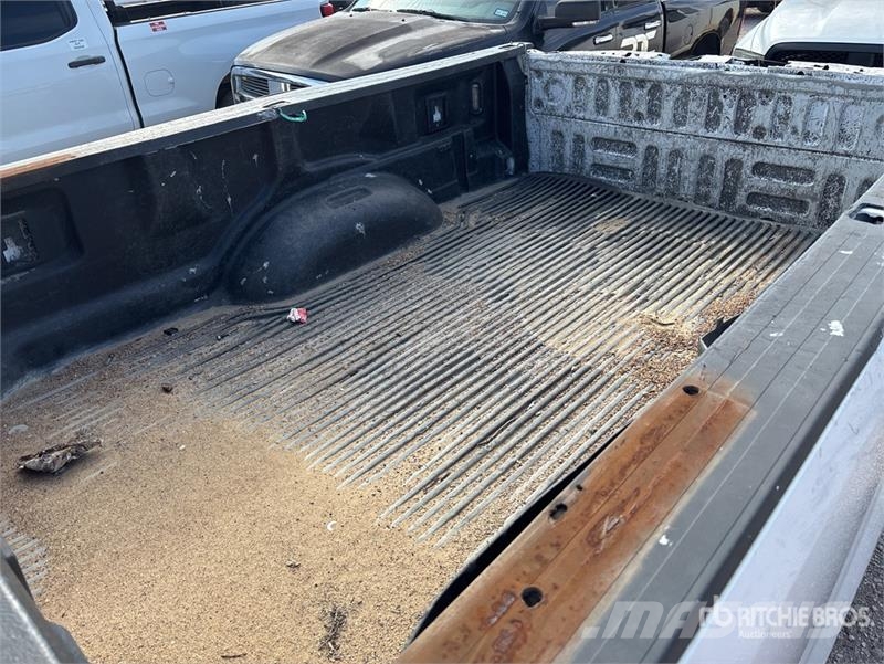 Ford F-250 4x2 Extended Cab Pickup (Inoperable) 其他