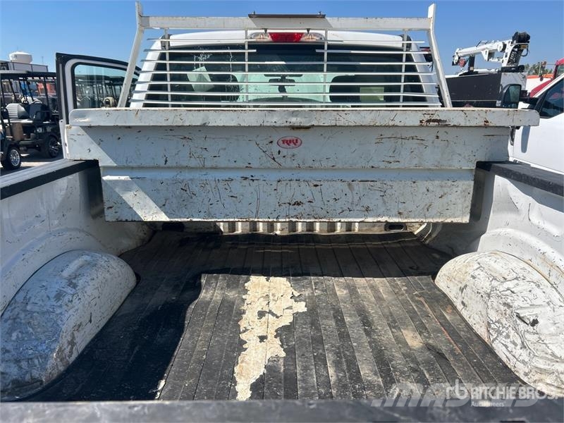 Ford F-250 4x2 Extended Cab Pickup 其他
