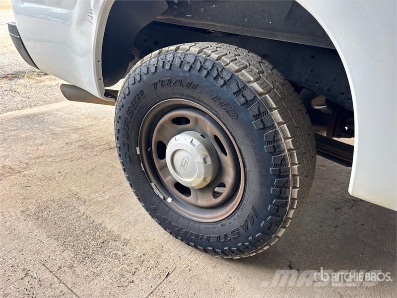 Ford F-250 4x2 Pickup 其他