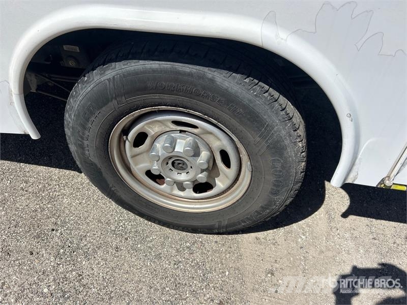 Ford F-250 4x2 Utility Truck Caja abierta/laterales abatibles