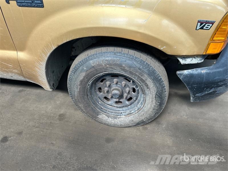 Ford F-250 4x2 Utility Truck Pick up/Dropside