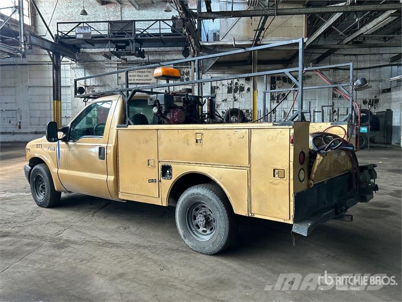 Ford F-250 4x2 Utility Truck Pick up/Dropside