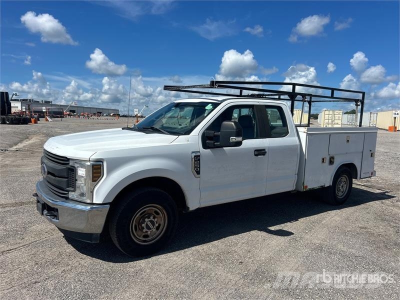 Ford F-250 4x2 Utility Truck Caja abierta/laterales abatibles