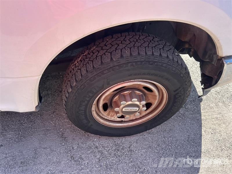 Ford F-250 4x2 Utility Truck Caja abierta/laterales abatibles