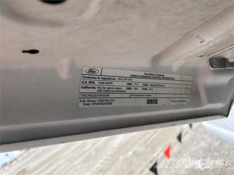 Ford F-250 4x4 Crew Cab Pickup (Inoperable) その他