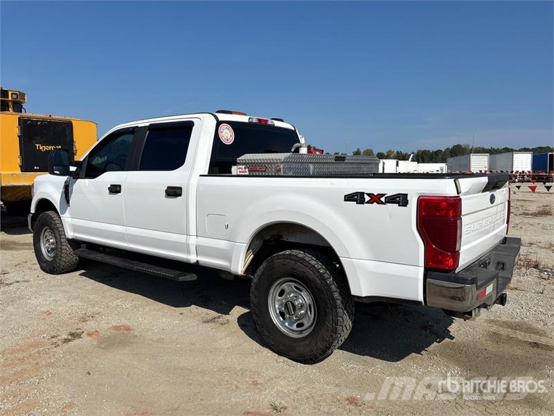 Ford F-250 4x4 Crew Cab Pickup Andere Transporter
