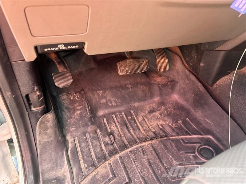 Ford F-250 4x4 Crew Cab Pickup 其他