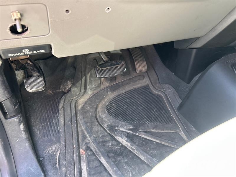 Ford F-250 4x4 Crew Cab Pickup Furgoni altro