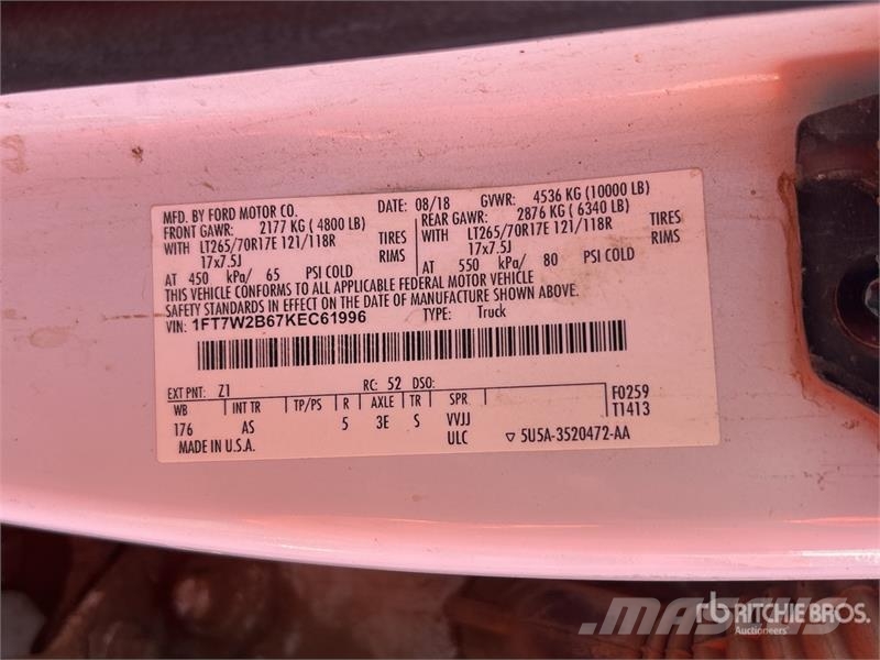 Ford F-250 4x4 Crew Cab Pickup Ostalo