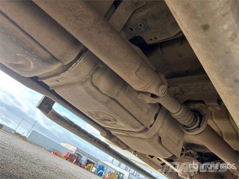 Ford F-250 4x4 Crew Cab Pickup Otras furgonetas