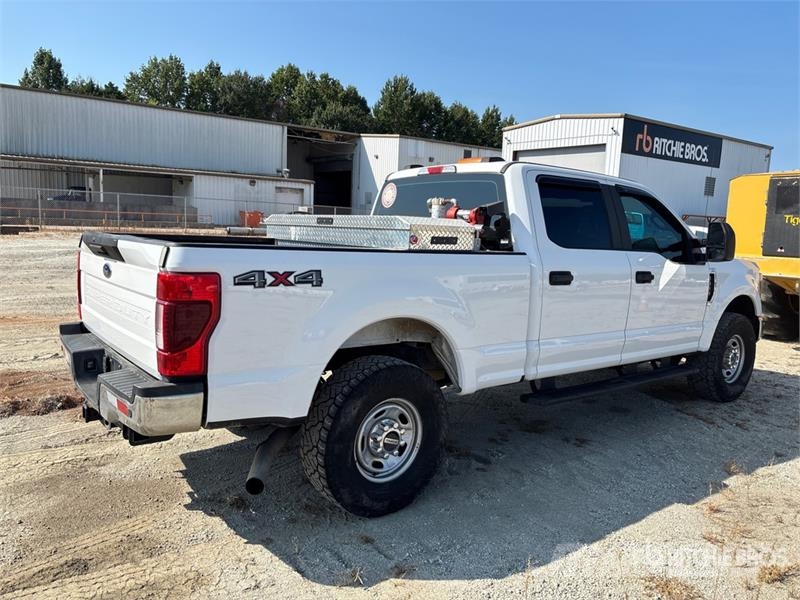 Ford F-250 4x4 Crew Cab Pickup Andere Transporter