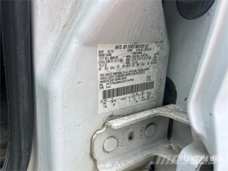 Ford F-250 4x4 Crew Cab Pickup (Inoperable) その他