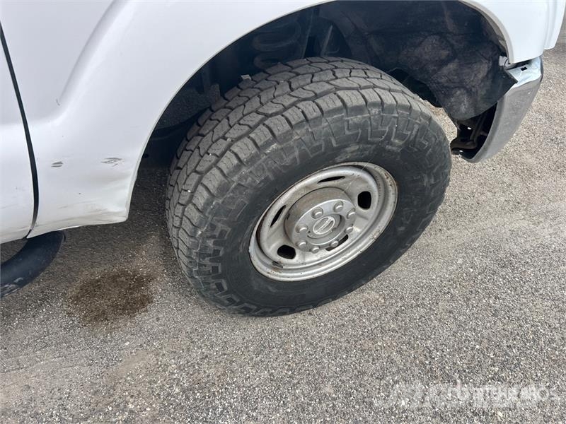 Ford F-250 4x4 Crew Cab Pickup (Inoperable) Anders