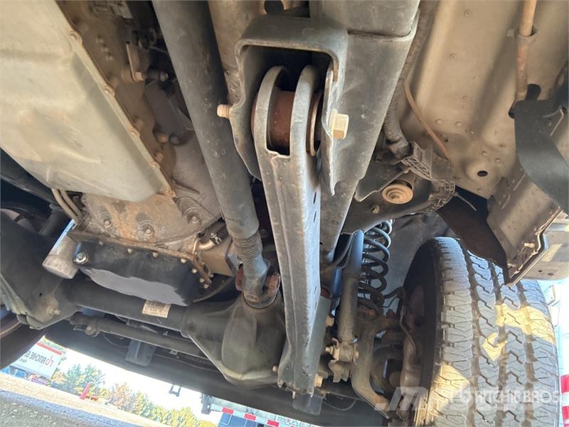 Ford F-250 4x4 Crew Cab Pickup Други