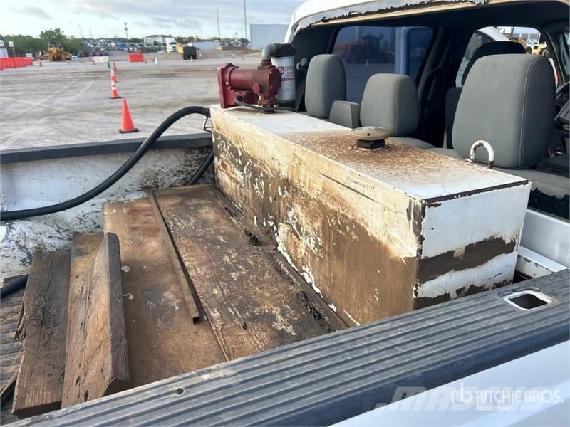 Ford F-250 4x4 Crew Cab Pickup Otras furgonetas