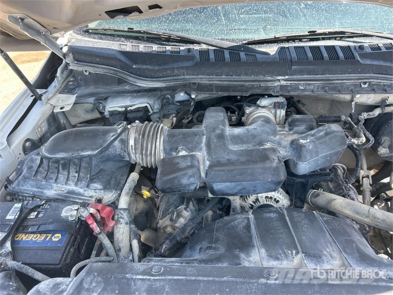 Ford F-250 4x4 Crew Cab Pickup Inne