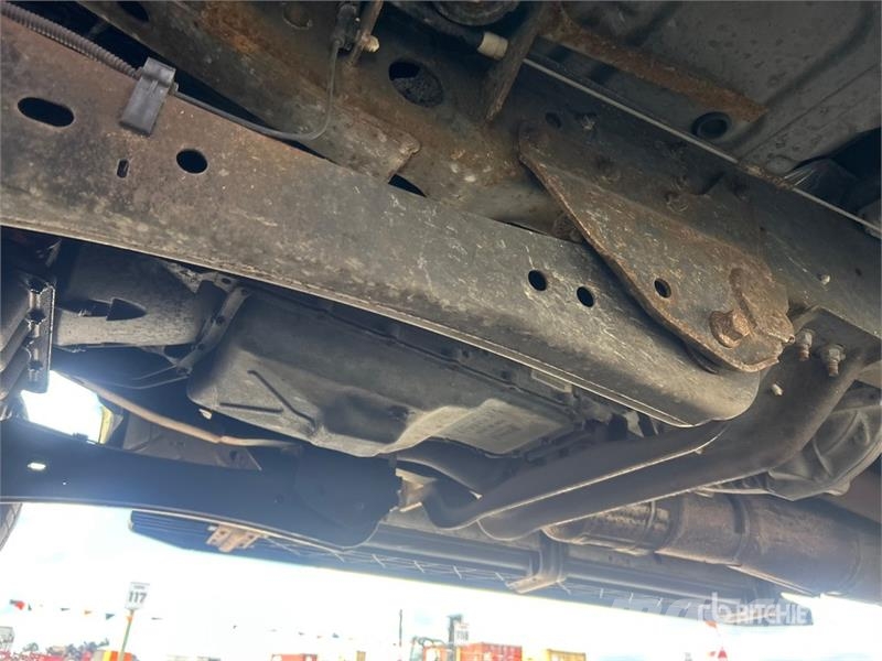 Ford F-250 4x4 Crew Cab Pickup Otros