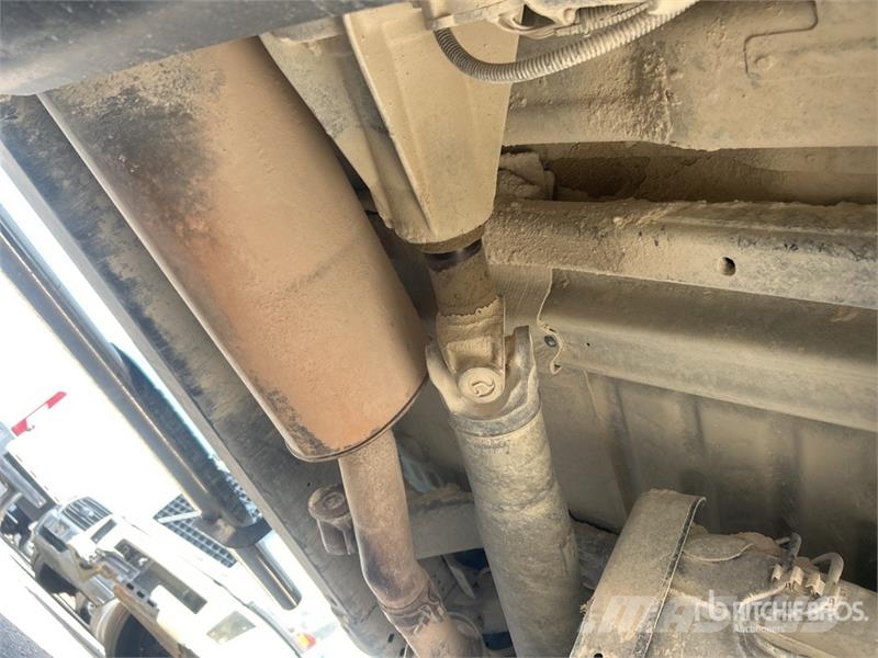Ford F-250 4x4 Crew Cab Pickup Inne
