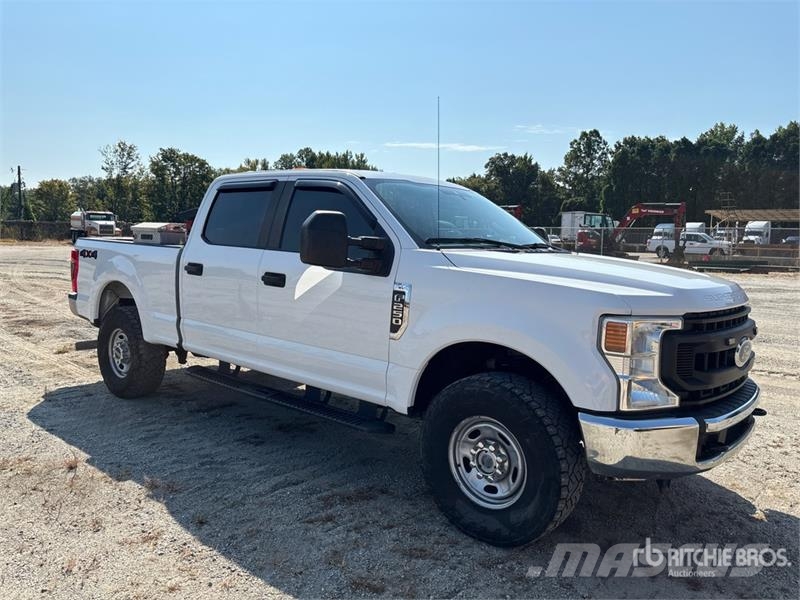 Ford F-250 4x4 Crew Cab Pickup Andere Transporter