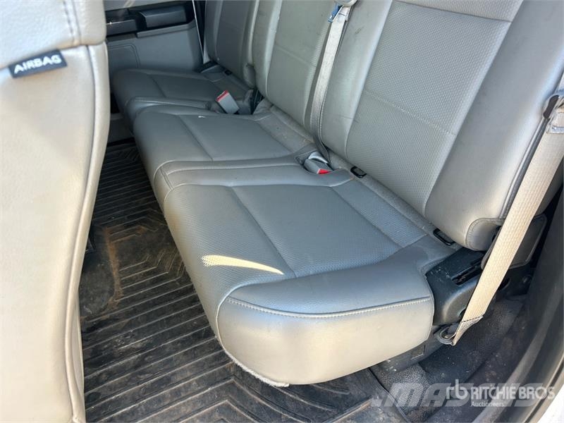 Ford F-250 4x4 Extended Cab Utility Truck 皮卡.傳統半斗卡車/側卸板