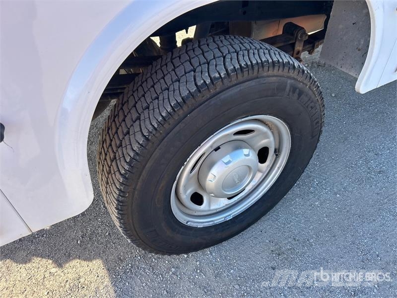 Ford F-250 4x4 Extended Cab Utility Truck 皮卡.傳統半斗卡車/側卸板