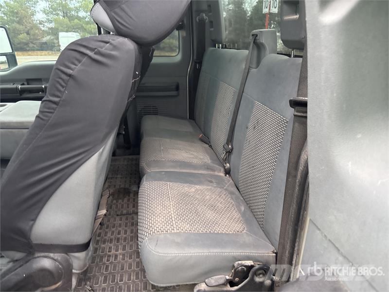 Ford F-250 4x4 Extended Cab Pickup 其他