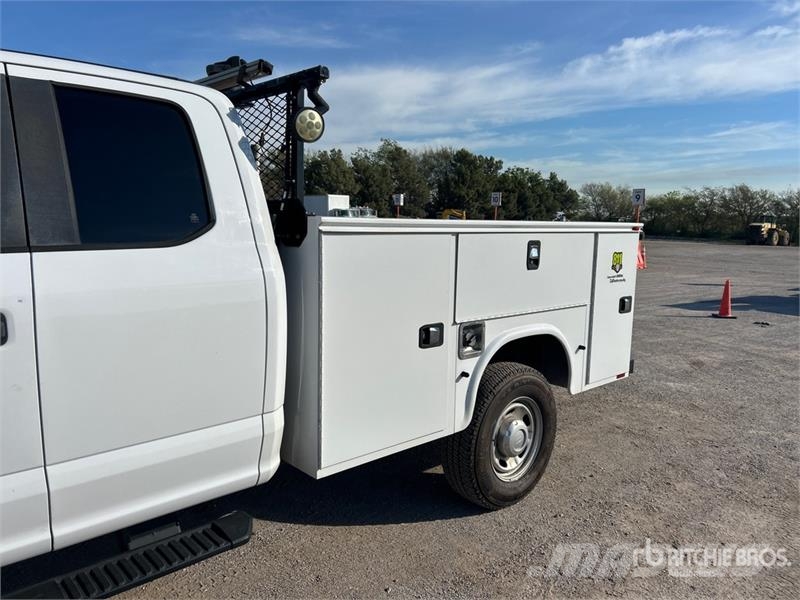Ford F-250 4x4 Extended Cab Utility Truck 皮卡.傳統半斗卡車/側卸板