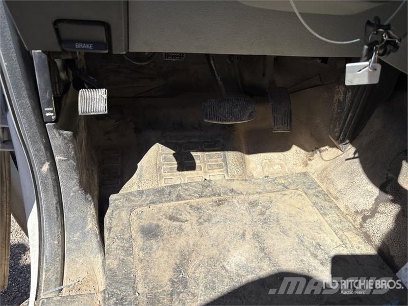 Ford F-250 4x4 Extended Cab Pickup Ostalo