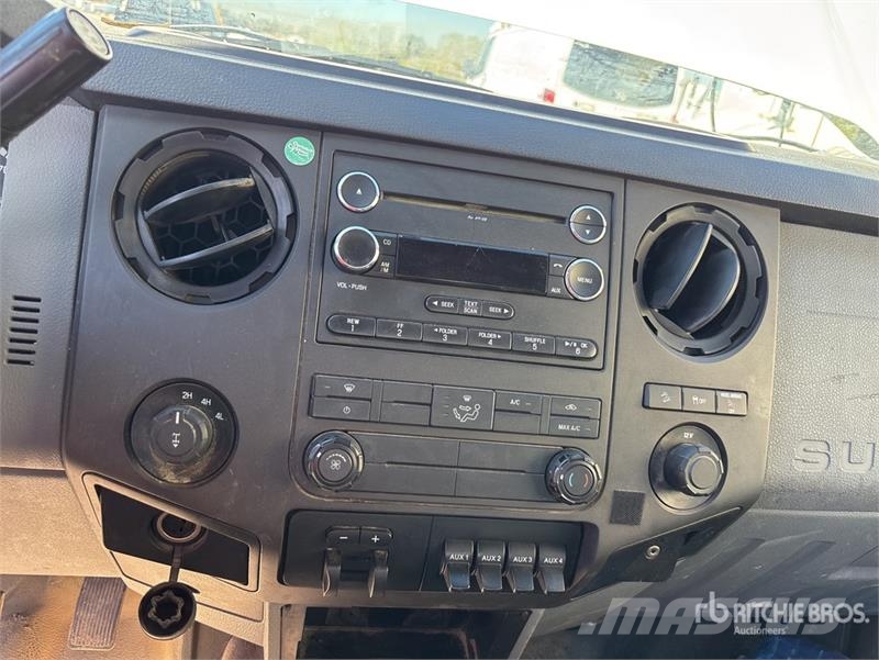 Ford F-250 4x4 Extended Cab Pickup Ostalo