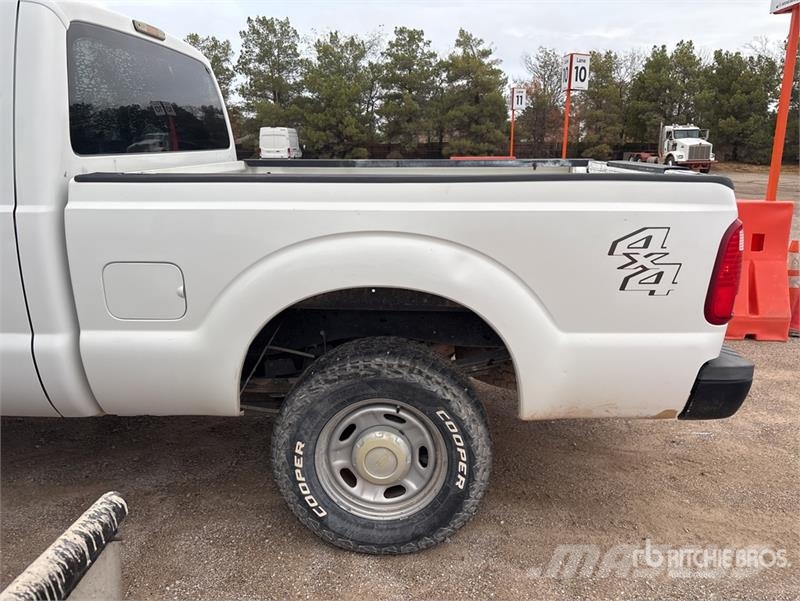 Ford F-250 4x4 Extended Cab Pickup 其他